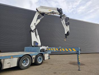 FM 420 8x2 / HMF 55 t/m CRANE + JIB